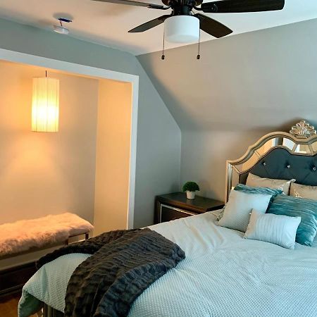 The Oakwood Cottage- With Private Yard & Parking, Minutes From Falls & Casino By Niagara Hospitality 尼亚加拉瀑布 外观 照片